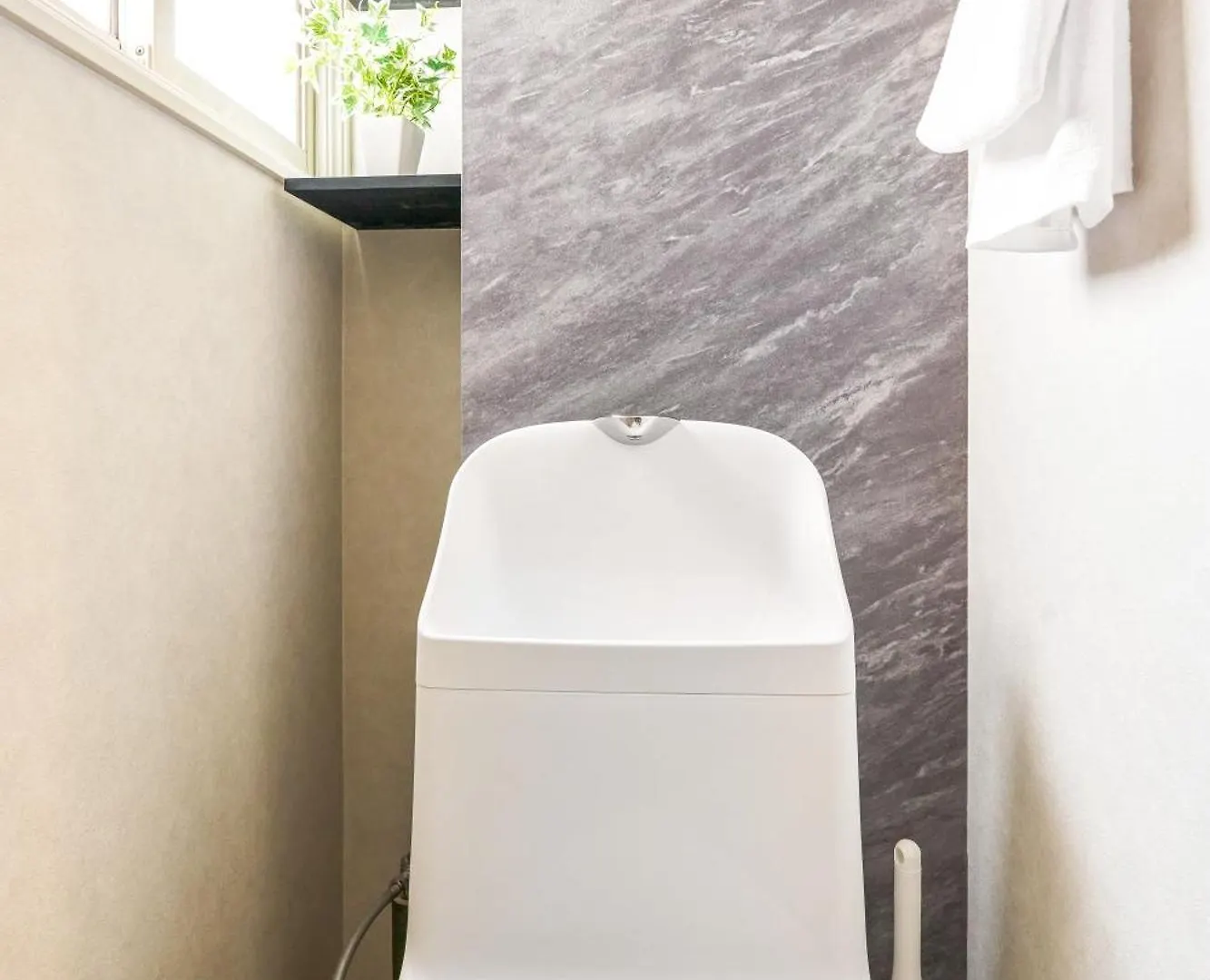 Best Location Lux Home, 2 Blocks To Sbwy, Sleeps 9 Sapporo Ferienhaus